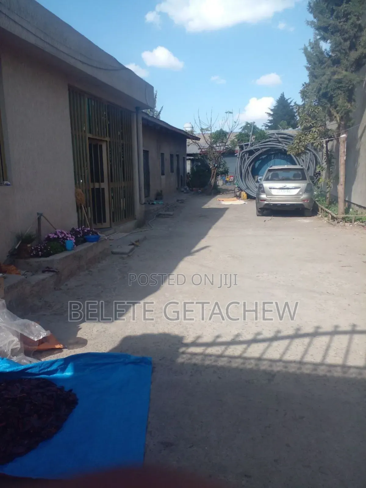 Ayat, L-Shape House for Sale 500sqm