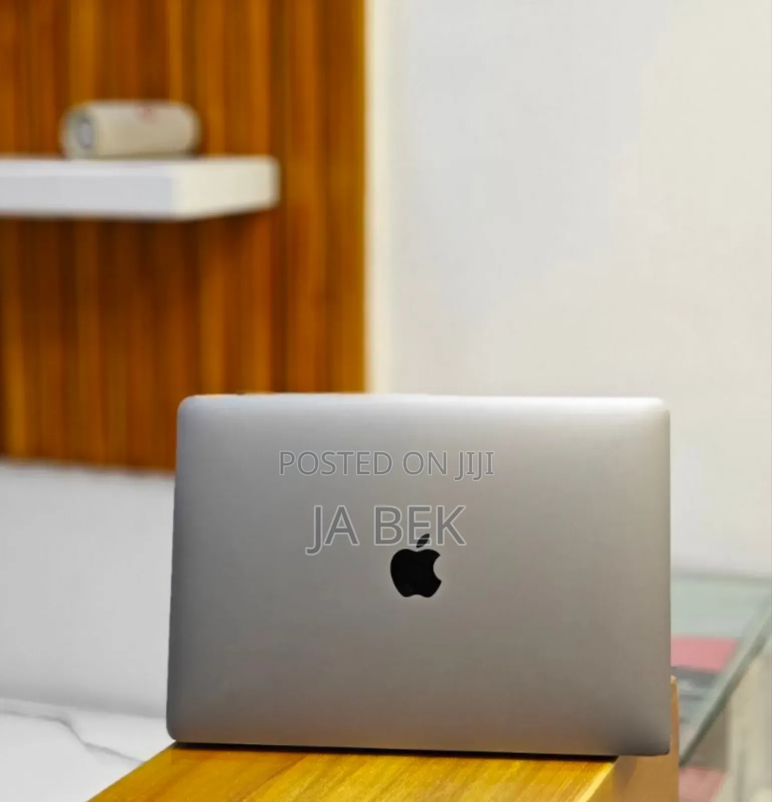 New Laptop Apple MacBook Pro 2019 16GB Intel Core I5 SSD 256GB