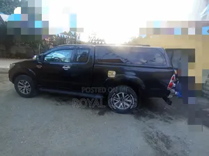 Toyota Hilux 2010 Black