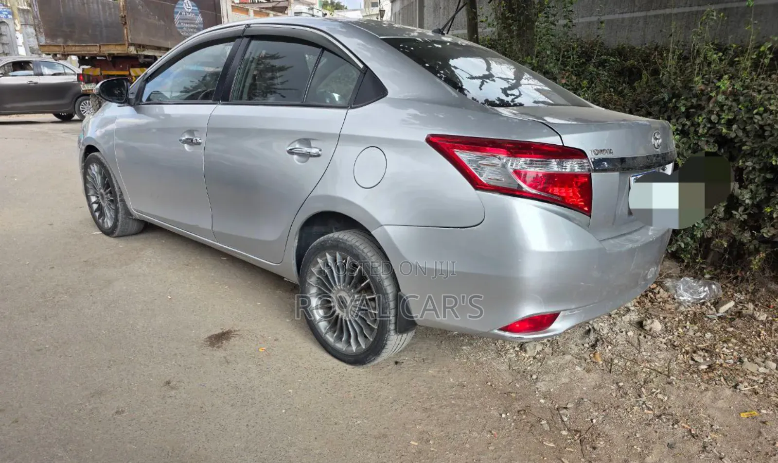 Toyota Yaris 2015 Silver