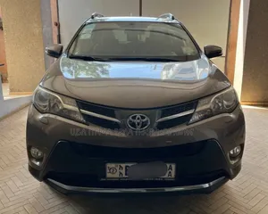 Toyota RAV4 2015 Gold