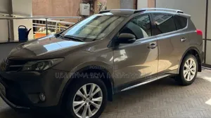 Toyota RAV4 2015 Gold