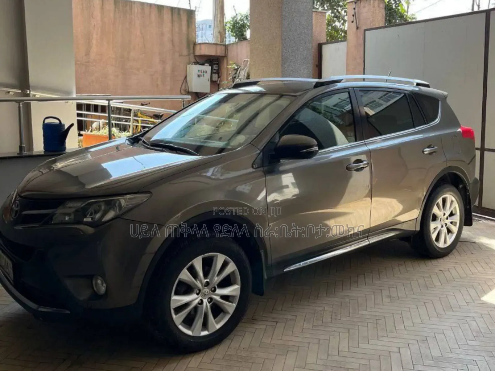 Toyota RAV4 2015 Gold