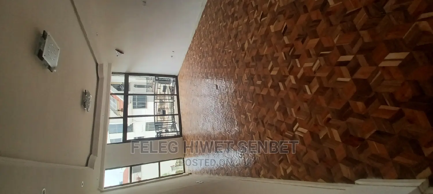 5bdrm House in አአ, Bole for Sale