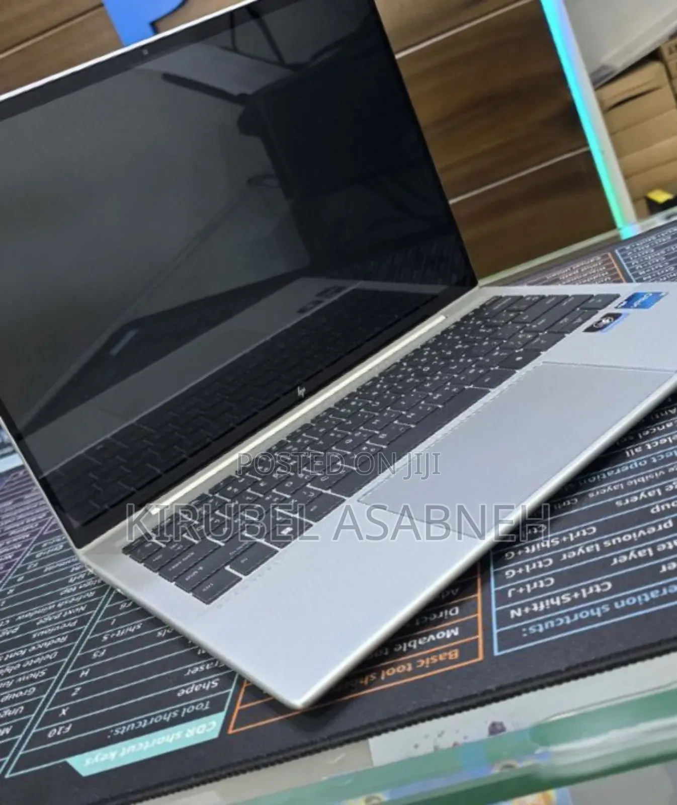 New Laptop HP Dragonfly G4 16GB Intel Core I7 SSD 512GB