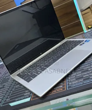 New Laptop HP Dragonfly G4 16GB Intel Core I7 SSD 512GB