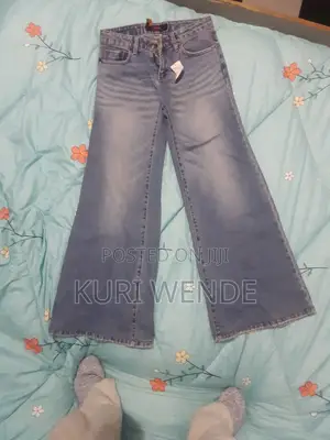 Photo - Lowrise Thrift Jeans
