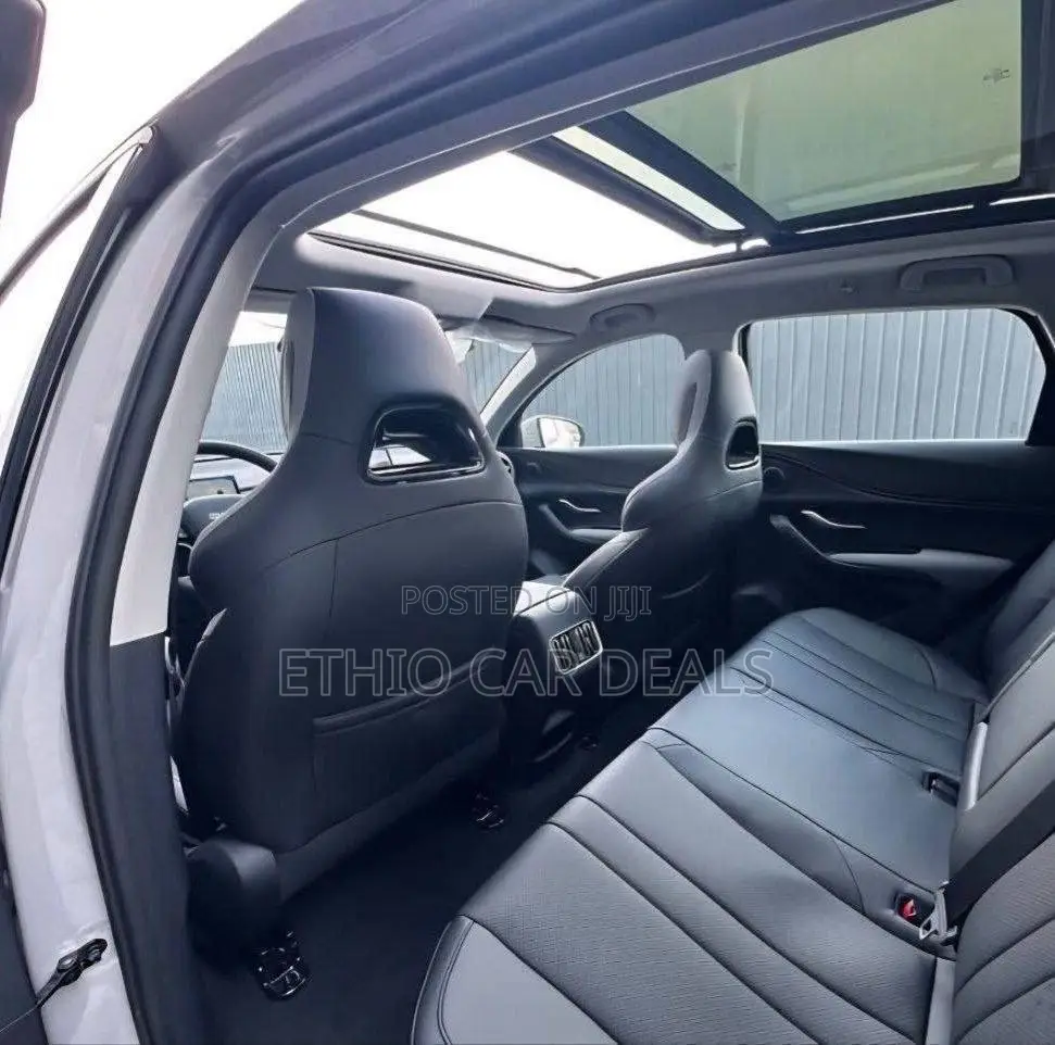 BYD Seal DM-i 2025 Off white