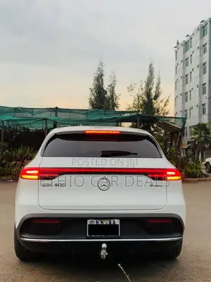 Mercedes-Benz EQC EQC400 4MATIC 2022 White