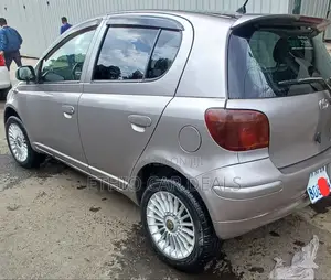 Toyota Vitz 1.5 FWD 3dr 2004 Silver