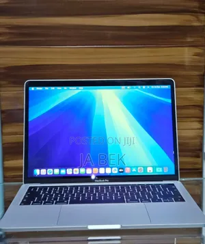 New Laptop Apple MacBook Pro 2019 8GB Intel Core I5 SSD 128GB
