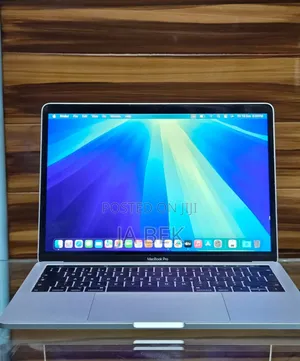 New Laptop Apple MacBook Pro 2019 8GB Intel Core I5 SSD 128GB