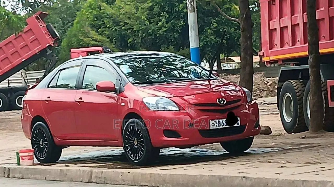 Toyota Yaris 2008 Red