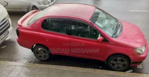 Photo - Toyota Platz 2001 Red