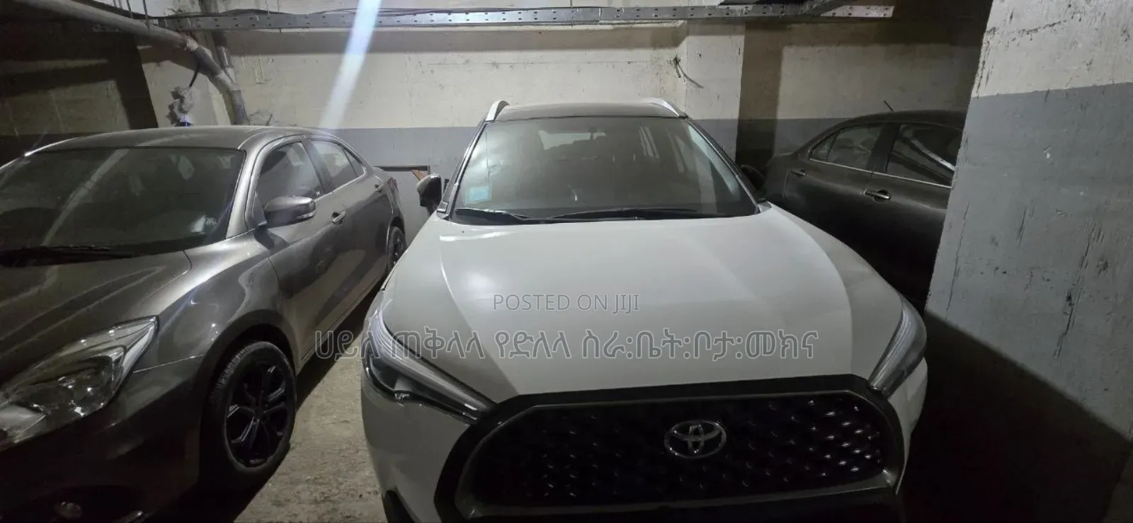 Toyota Corolla Cross Hybrid 2024 White