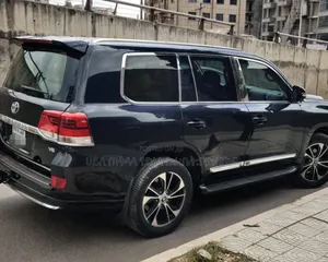 Toyota Land Cruiser 2012 Black