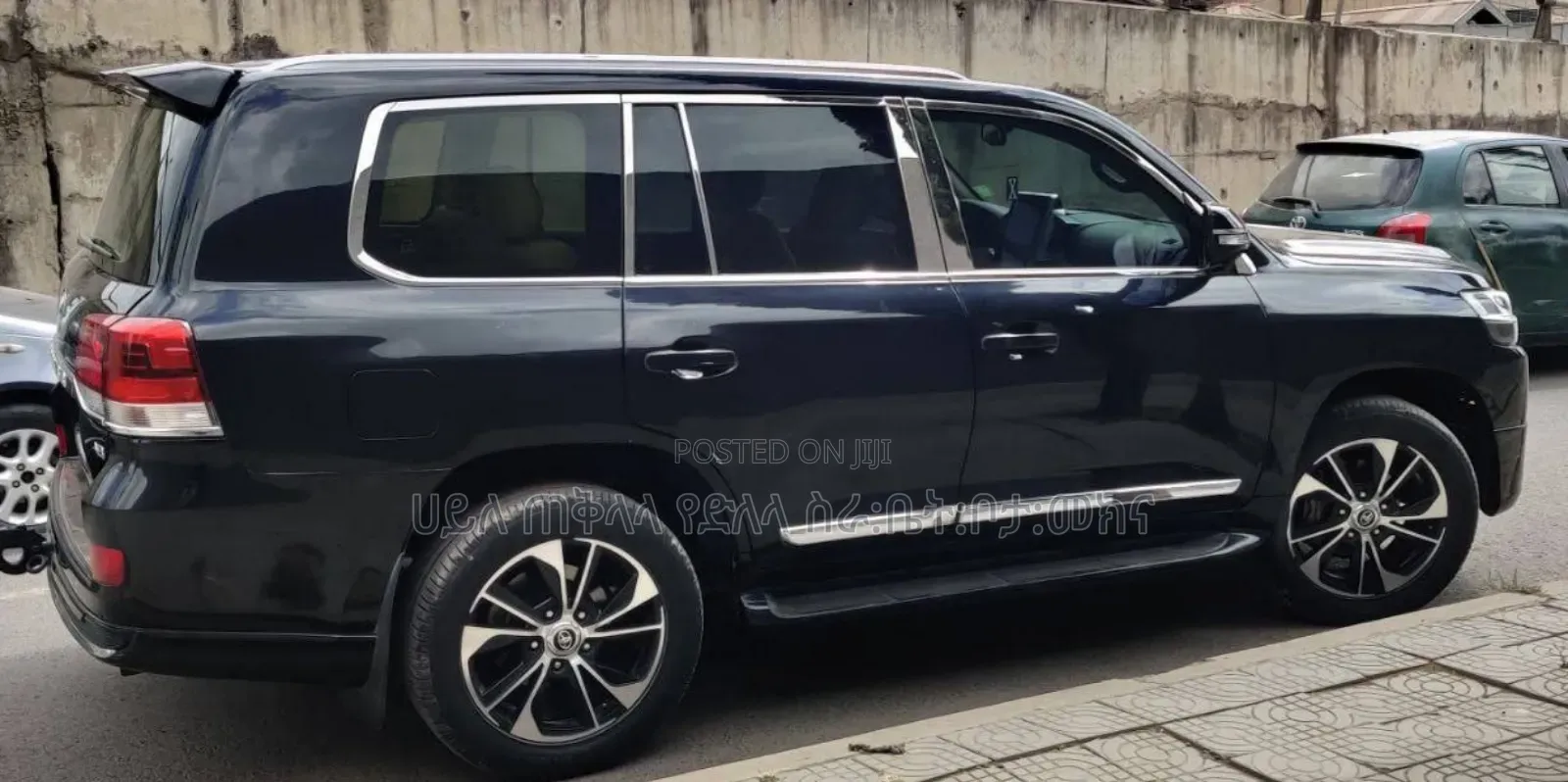 Toyota Land Cruiser 2012 Black