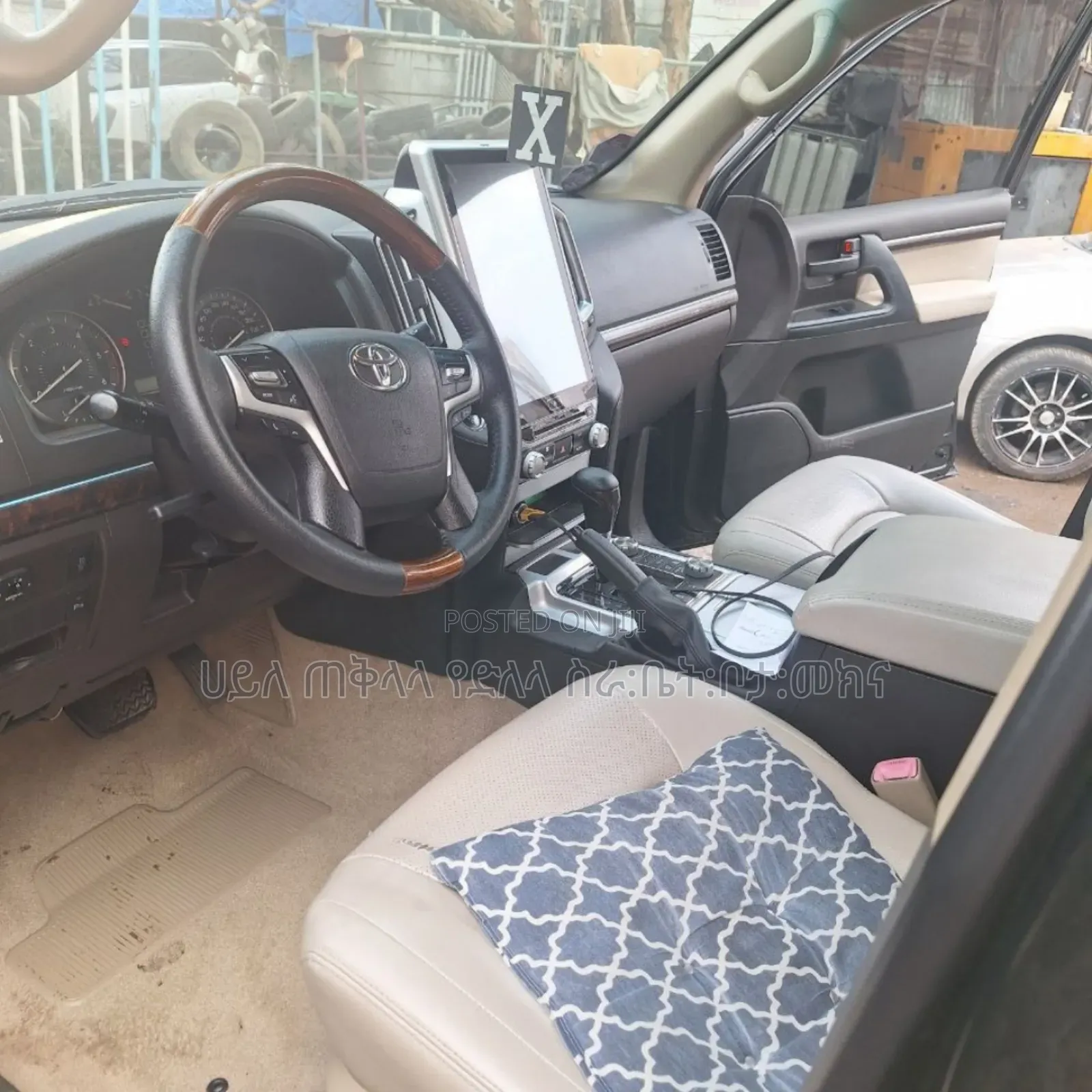 Toyota Land Cruiser 2012 Black