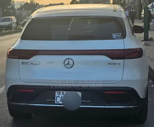 Photo - Mercedes-Benz EQC EQC400 4MATIC 2022 White