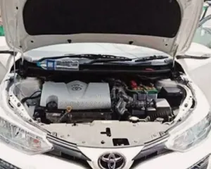 Toyota Yaris 2020 Silver