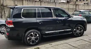 Toyota Land Cruiser 2012 Black