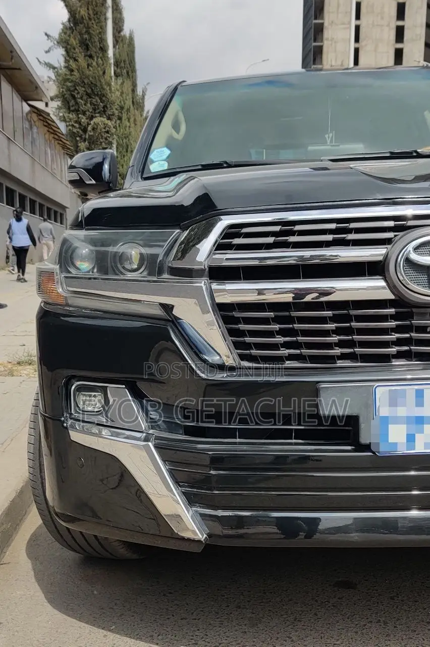 Toyota Land Cruiser 2012 Black