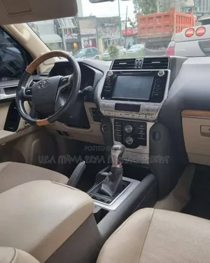 Toyota Land Cruiser Prado 2022 White