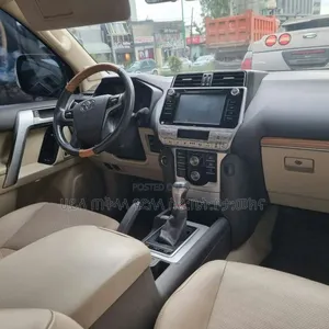 Toyota Land Cruiser Prado 2022 White