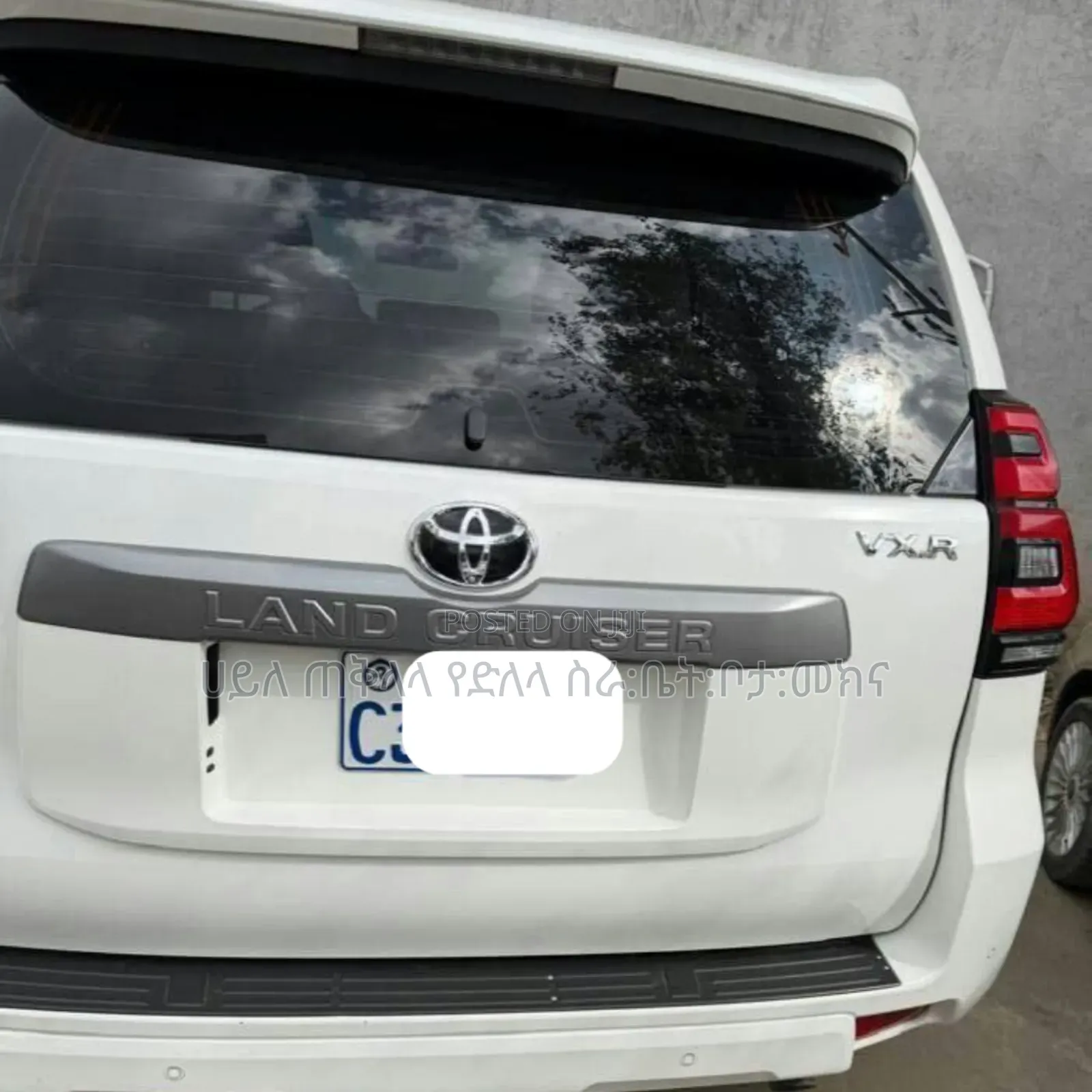 Toyota Land Cruiser Prado 2022 White