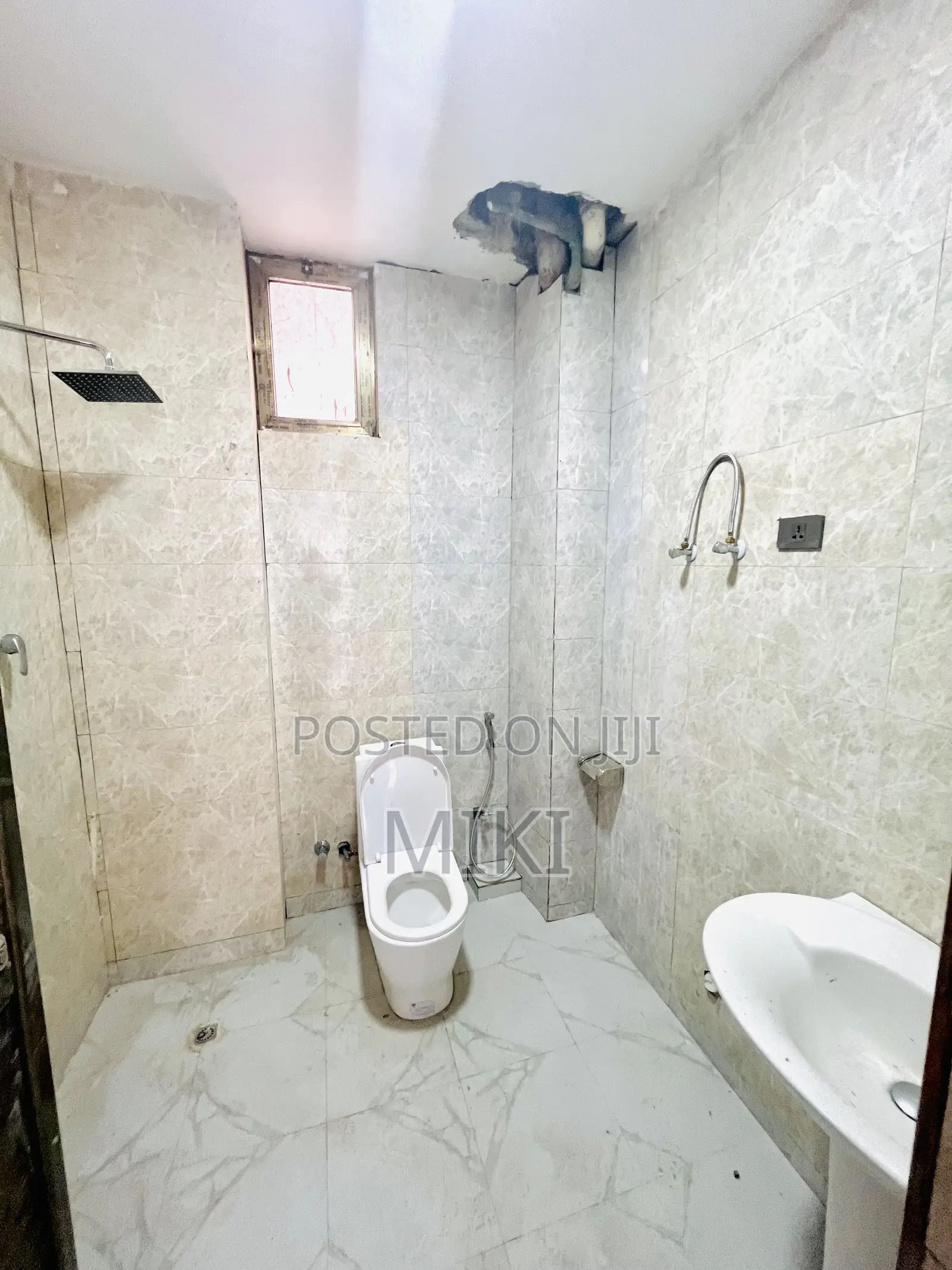 Furnished 5bdrm Apartment in Diaspora, Nifas Silk-Lafto for sale