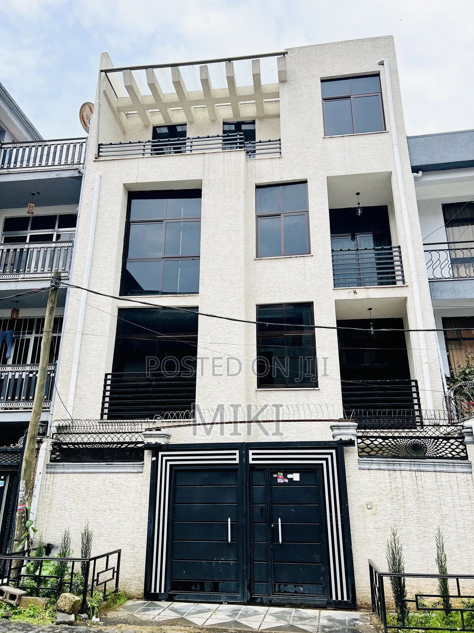 Furnished 5bdrm Townhouse/Terrace in Haile, Nifas Silk-Lafto for sale