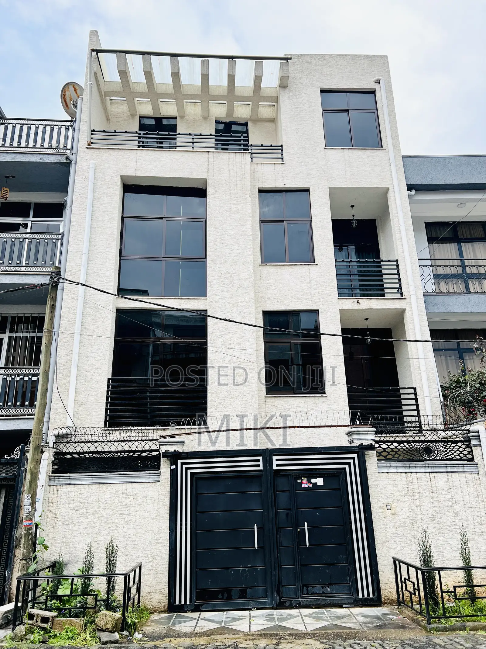 Furnished 5bdrm Townhouse/Terrace in Haile, Nifas Silk-Lafto for sale