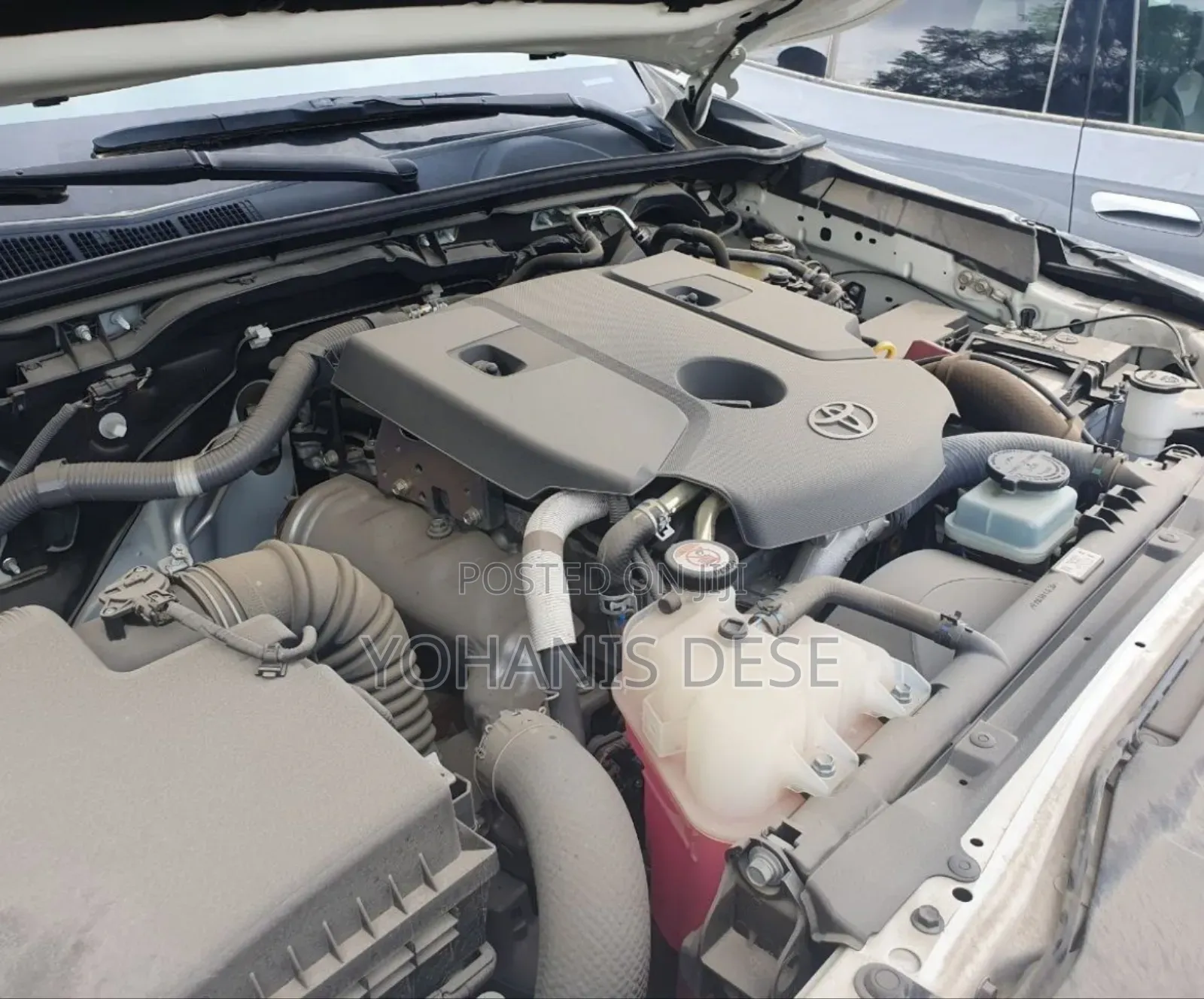 Toyota Hilux 2023 Beige