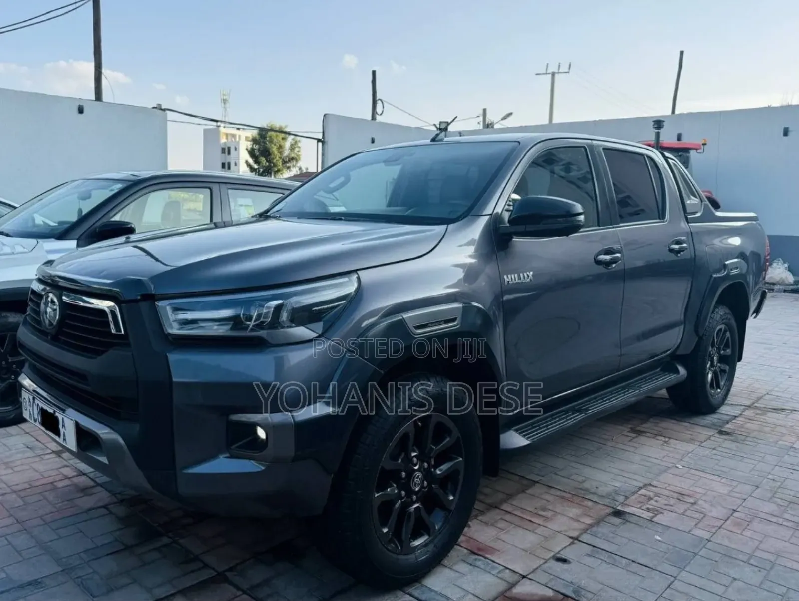 Toyota Hilux 2023 Beige