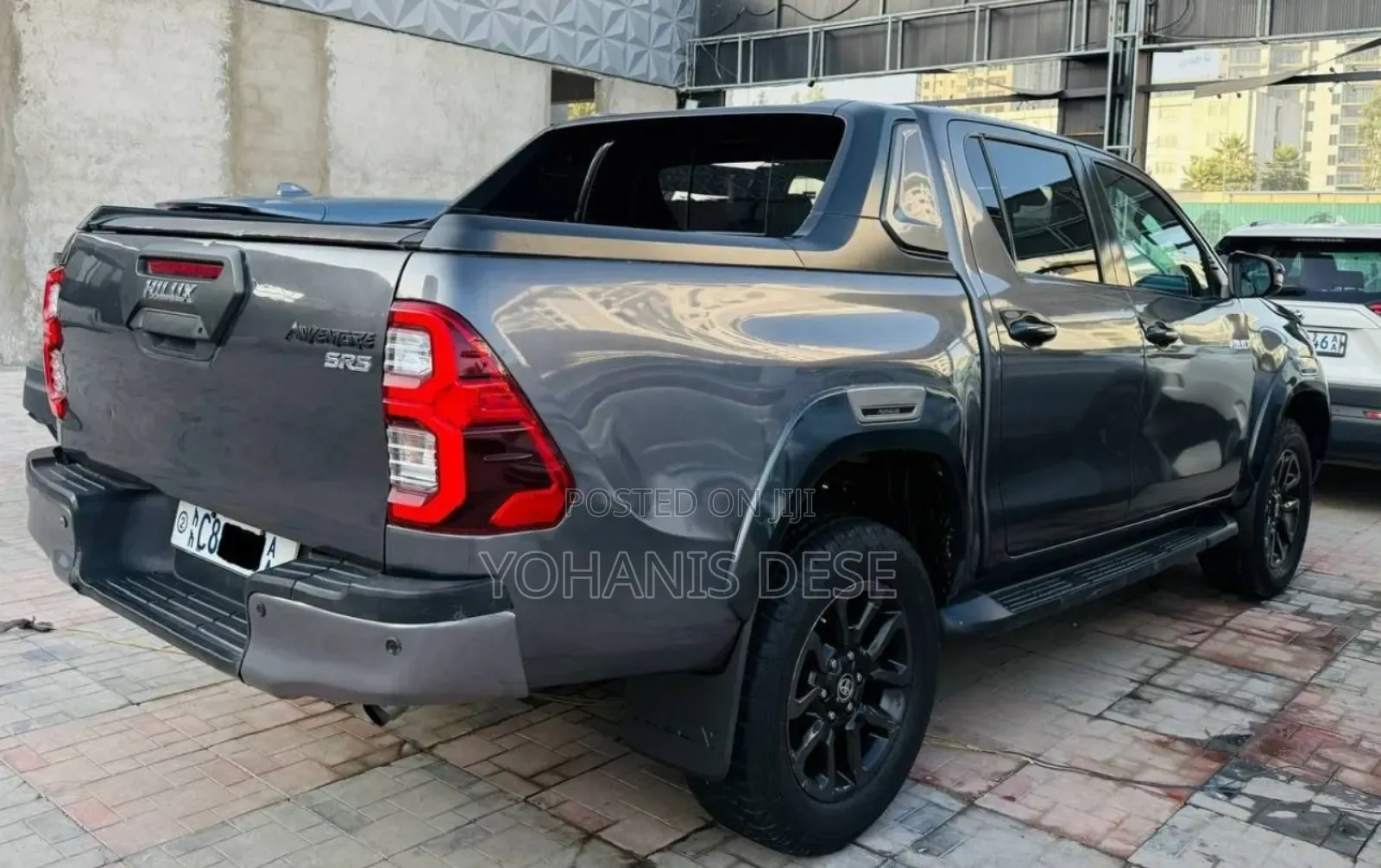 Toyota Hilux 2023 Beige