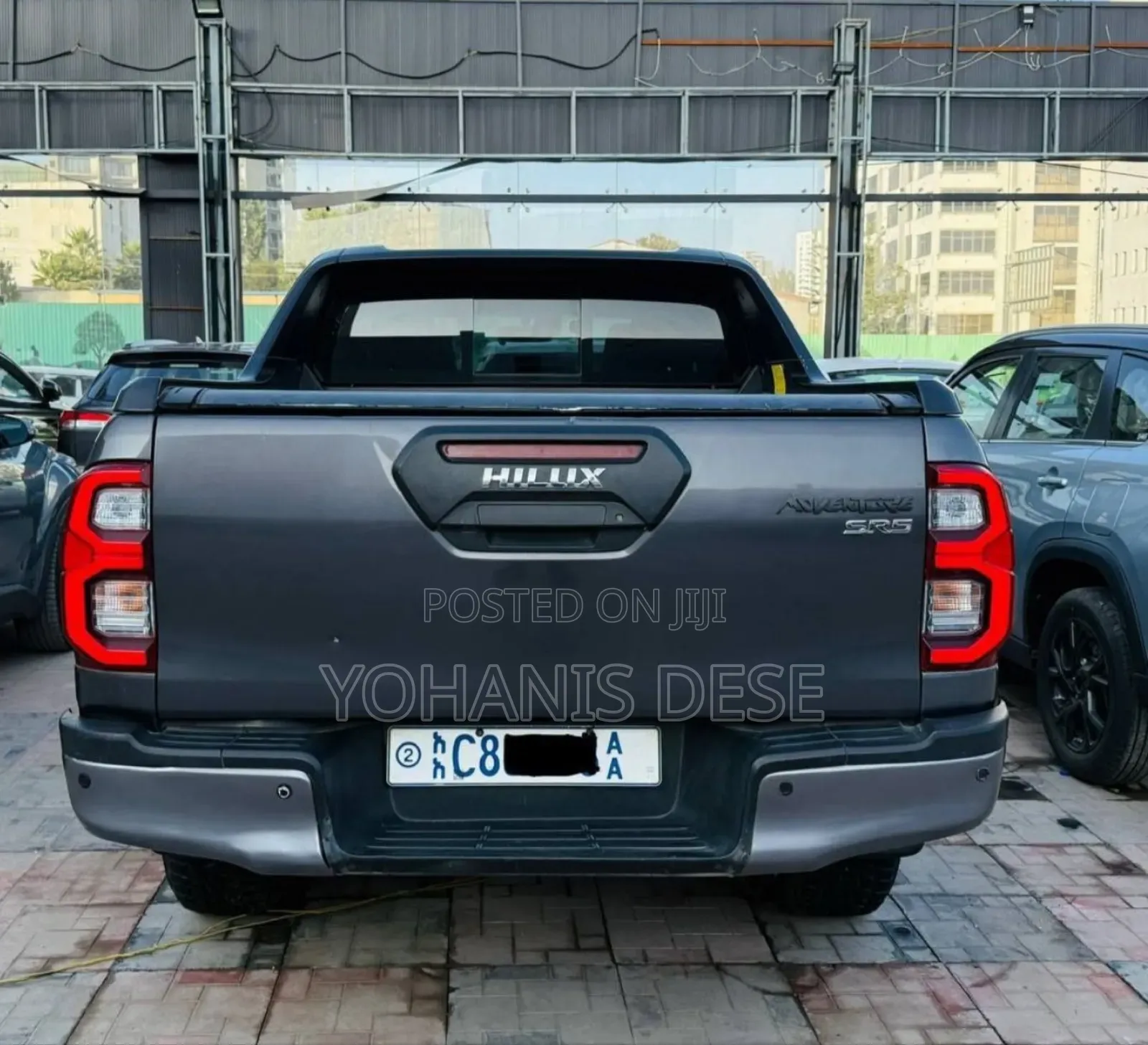 Toyota Hilux 2023 Beige