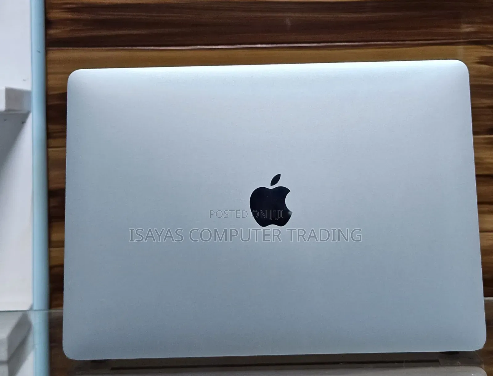 New Laptop Apple MacBook Pro 2019 8GB Intel Core I5 SSD 128GB