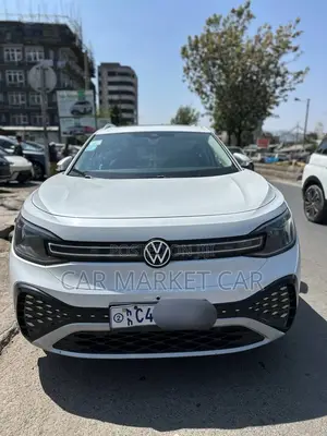 Photo - Volkswagen ID.6 2023 White