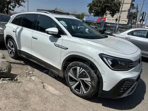 Volkswagen ID.6 2023 White