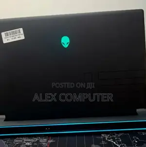 New Laptop Alienware M17x R2 32GB Intel Core I9 SSD 1T