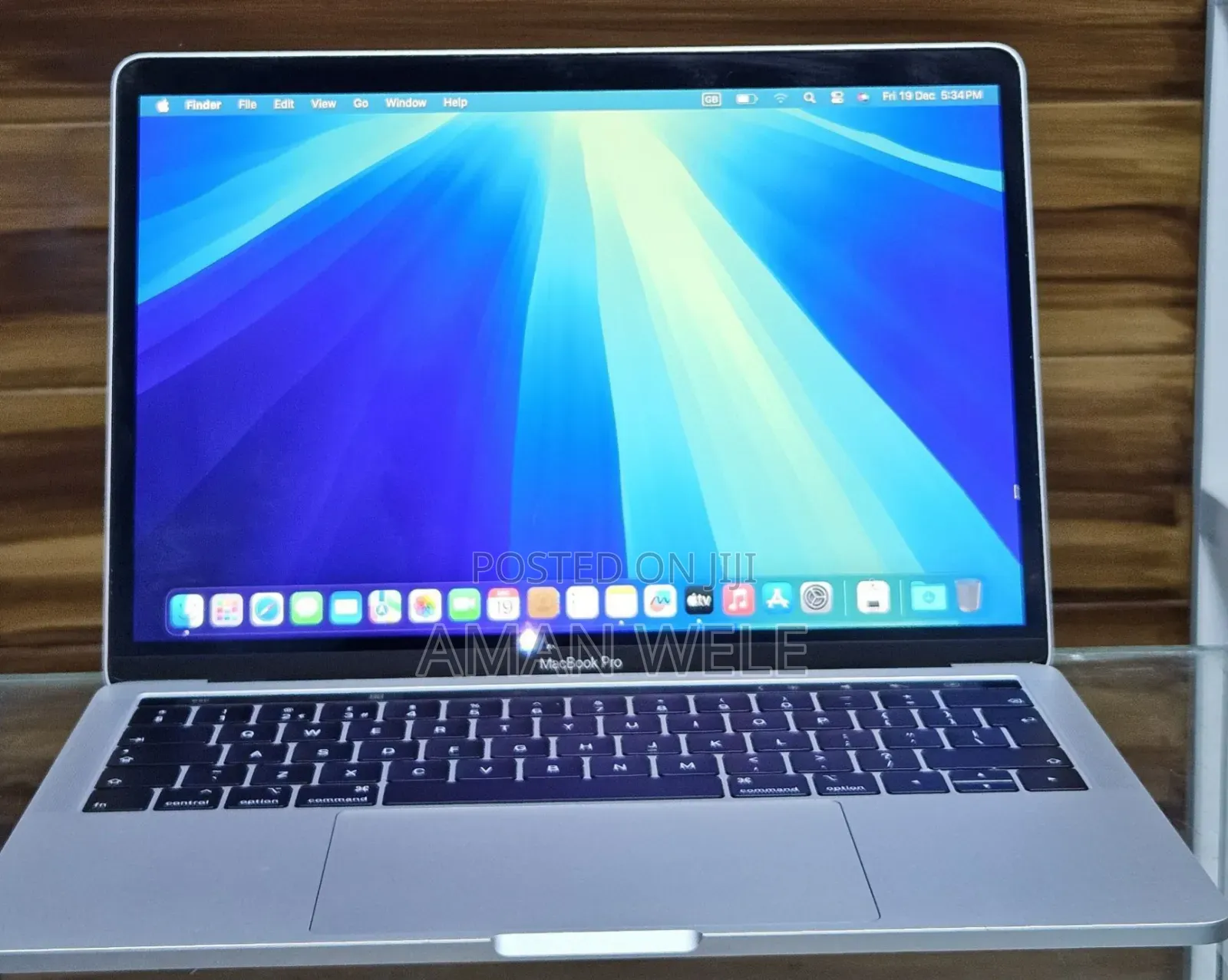 New Laptop Apple MacBook Pro 2019 8GB Intel Core I5 SSD 128GB