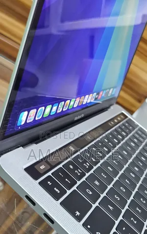 New Laptop Apple MacBook Pro 2019 8GB Intel Core I5 SSD 128GB