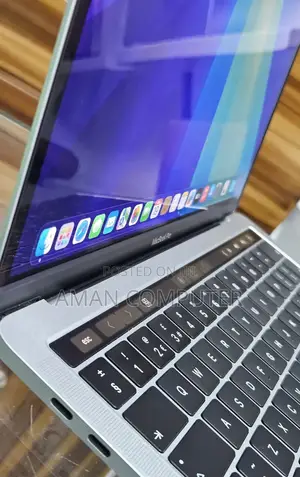 New Laptop Apple MacBook Pro 2019 8GB Intel Core I5 SSD 128GB