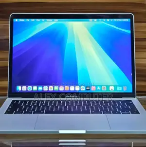 New Laptop Apple MacBook Pro 2019 8GB Intel Core I5 SSD 128GB