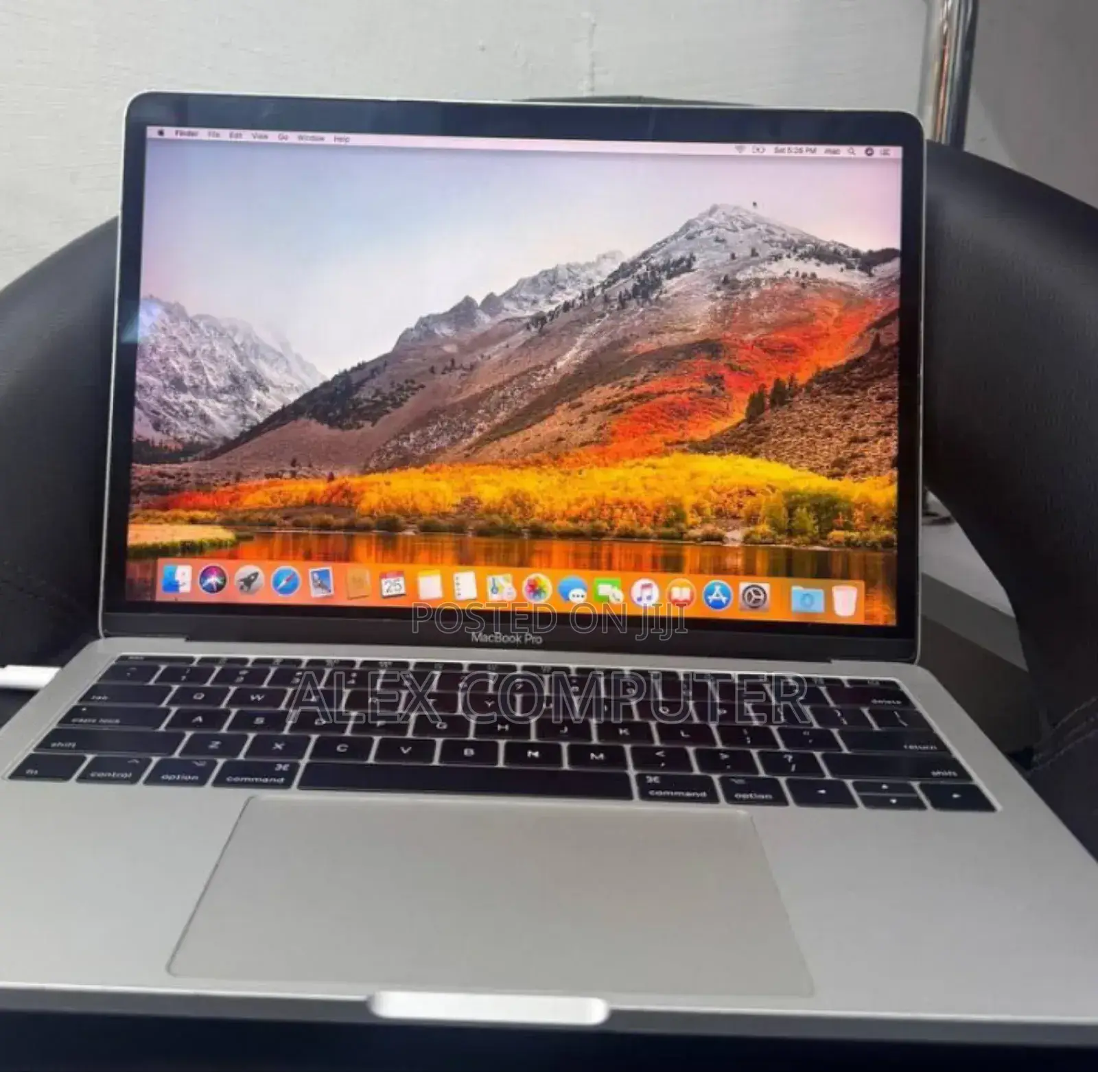 New Laptop Apple MacBook Pro 2017 8GB Intel Core I5 SSD 128GB