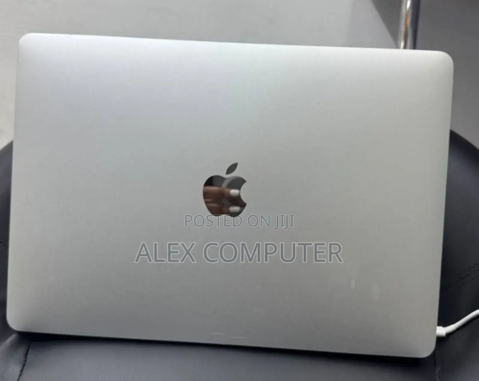 New Laptop Apple MacBook Pro 2017 8GB Intel Core I5 SSD 128GB