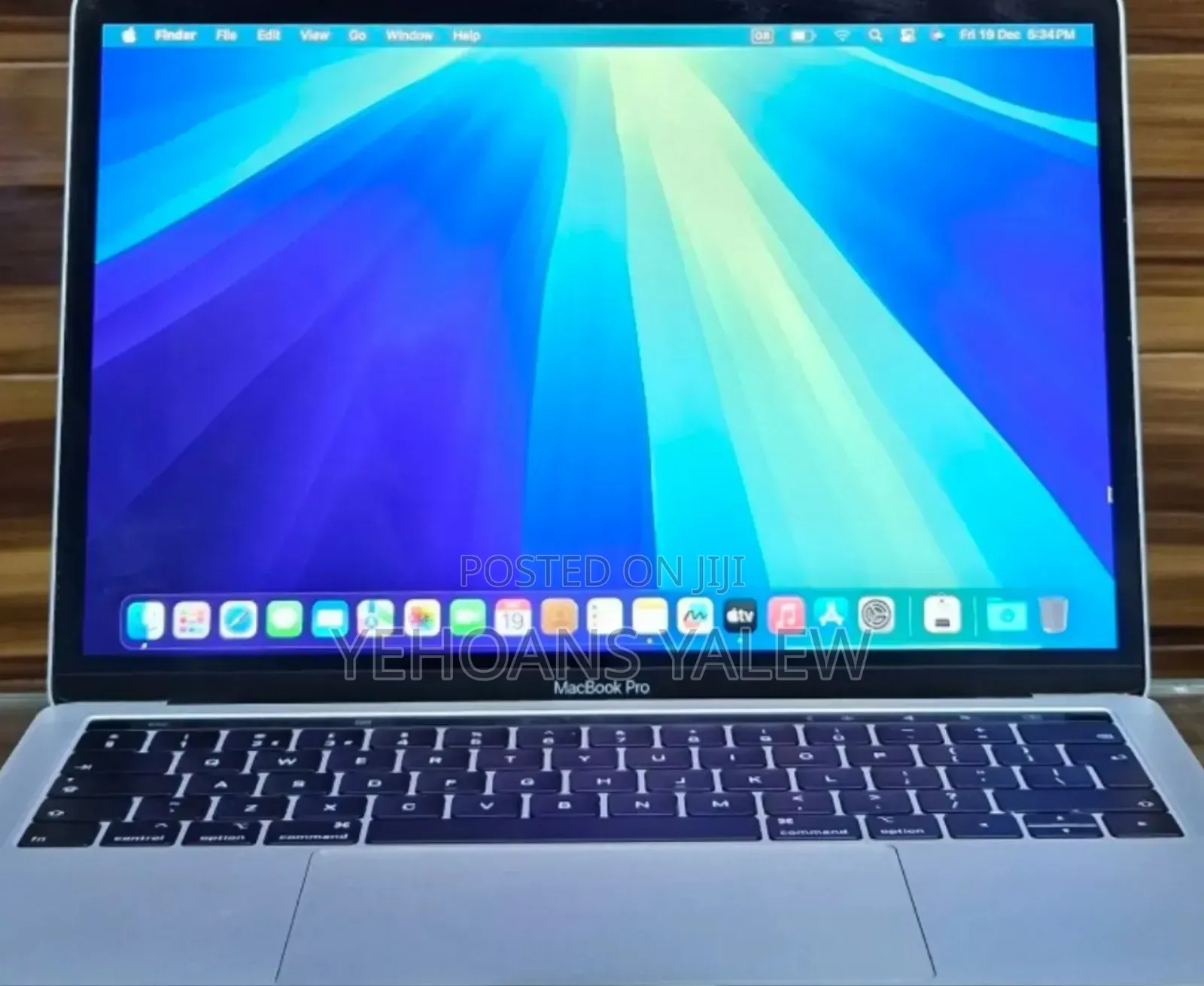 New Laptop Apple MacBook Pro 2019 8GB Intel Core i5 SSD 128GB