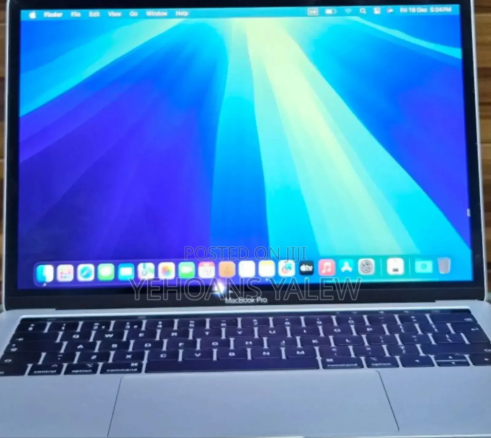 New Laptop Apple MacBook Pro 2019 8GB Intel Core i5 SSD 128GB