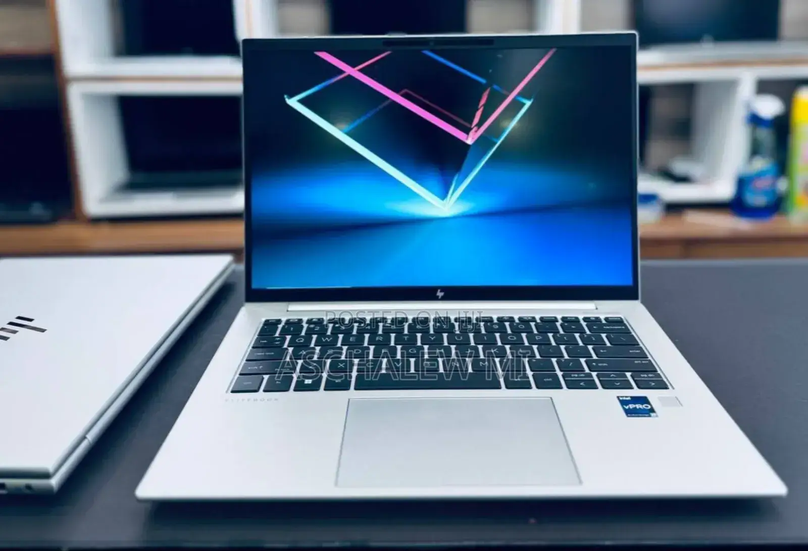 New Laptop HP EliteBook 840 G10 16GB Intel Core I7 SSD 512GB