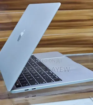 New Laptop Apple MacBook Air 2019 8GB Intel Core I5 SSD 128GB